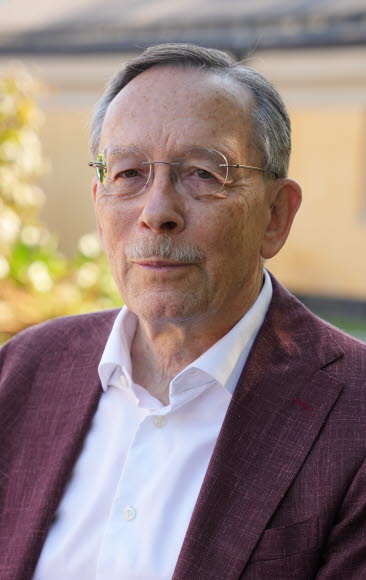 Lars Calmfors, professor emeritus i internationell ekonomi vid IIES och forskare vid Institutet för Näringslivsforskning (IFN).