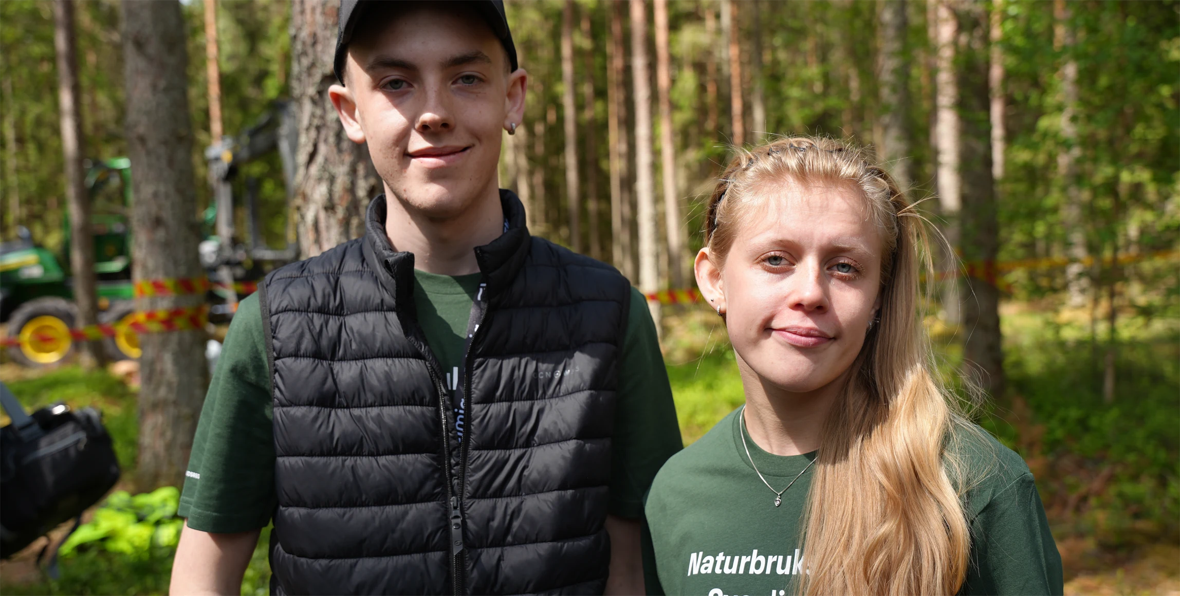  Eleverna Erik Lans och Frida Alfredsson på Naturbruksskolan Svenljunga som coachat gamingprofilerna.