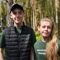  Eleverna Erik Lans och Frida Alfredsson på Naturbruksskolan Svenljunga som coachat gamingprofilerna.